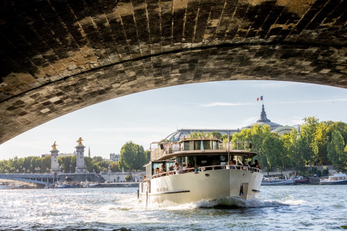 A lui seul, le Paris Trocadéro permet d’éviter 59,5 fois le tour de la terre en voiture thermique.@Vedettes de Paris