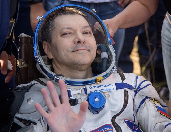 Oleg Kononenko âgé de 59 ans est devenu la personne ayant passé le plus de temps dans l'espace  Photo Bill Ingals — Flickr Wikipedia