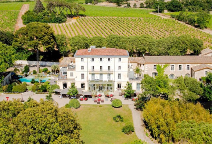 Le Domaine de Verchant, dans son somptueux écrin de vignes (©Domaine de Verchant) Le Domaine de Verchant, dans son somptueux écrin de vignes (©Domaine de Verchant)