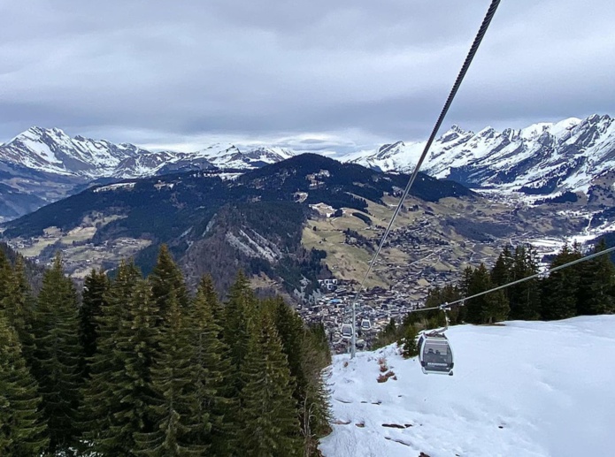 Montagne : "Les stations deviendront comme des villes fantomes de l’Ouest américain" selon Rémy Knafou - Crédit photo : Compte Facebook @Matthias Ricardo des Alpes