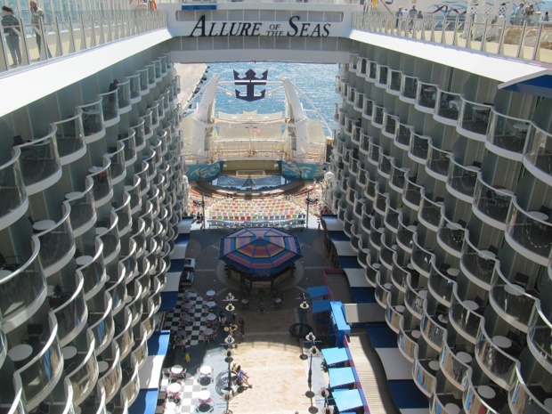 L'Allure of the Seas propose des cabines avec des balcons intérieurs - Photo P.C. L'Allure of the Seas propose des cabines avec des balcons intérieurs - Photo P.C.