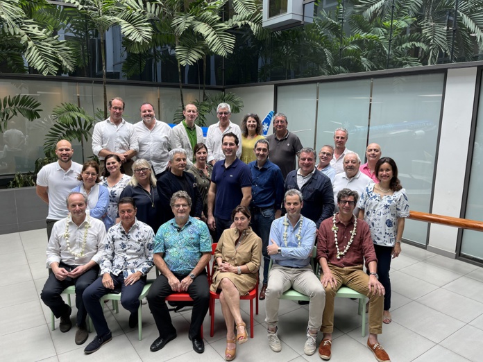 Le groupe chez Air Tahiti Nui (photo AirTahitiNui) Le groupe chez Air Tahiti Nui (photo AirTahitiNui)