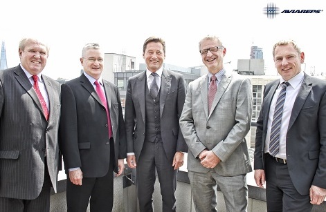 De gauche à droite : Robin Dobson (Aviareps PLC), Bill Roff (Aviareps PLC), Michael Gaebler (CEO Aviareps), Robert Keysselitz (MD Aviareps), Edgar Lacker (CEO & EVP Europe Aviareps) - DR : Aviareps