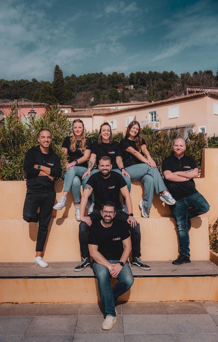 Au premier rang, Florian Exbrayat, co-fondateur et directeur général de nxlvl. @paulineholveck