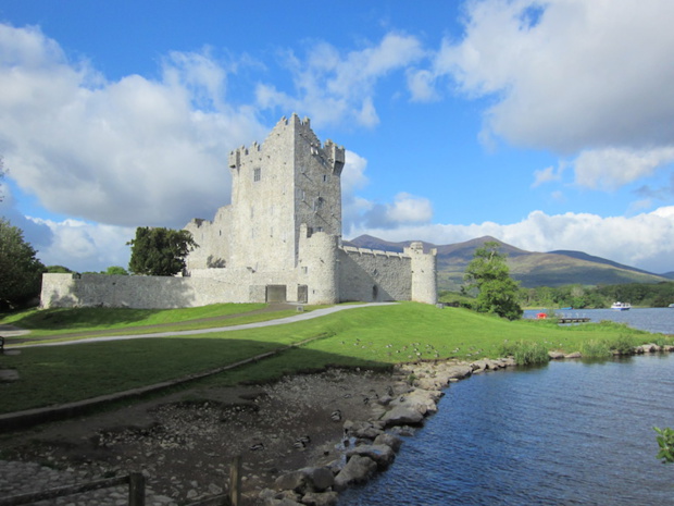 Ross Castle, au bord du lac du parc de Killarney dans le comté du Kerry. DR-LAC