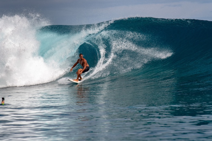 Teahupoo site de la compétition annuelle de surf Billabong Pro Tahiti  — Depositphotos @izanbar