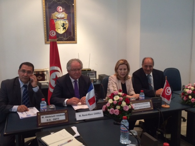 Abdellatif Hamam, Directeur Général de l'ONTT, René-Marc Chikli président du SETO, Selma Elloumi Rekik ministre du tourisme en Tunisie et Jean-Pierre Mas président du SNAV - Photo DG