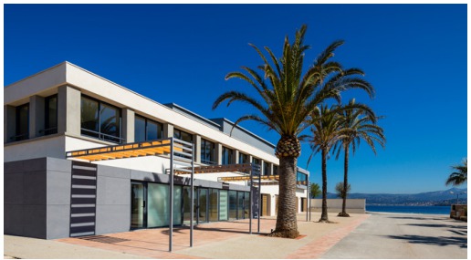 La salle Sainte Marthe offre une vue à 360° sur la mer - Photo : DR