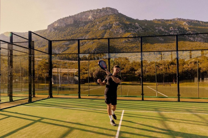 Le padel fait une entrée remarquée parmi les sports proposés par le Club Med (© Club Med)