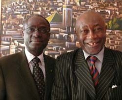 Djibril Baba Tabouré, directeur d'African Trans Services, et Prince Emmanuel Ngassa Happi, président exécutif de la Fisavet/AOC Djibril Baba Tabouré, directeur d'African Trans Services, et Prince Emmanuel Ngassa Happi, président exécutif de la Fisavet/AOC