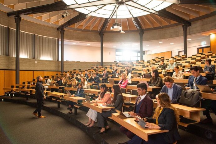 A l'EHL, les étudiants acquièrent d'abord des compétences humaines (© EHL)