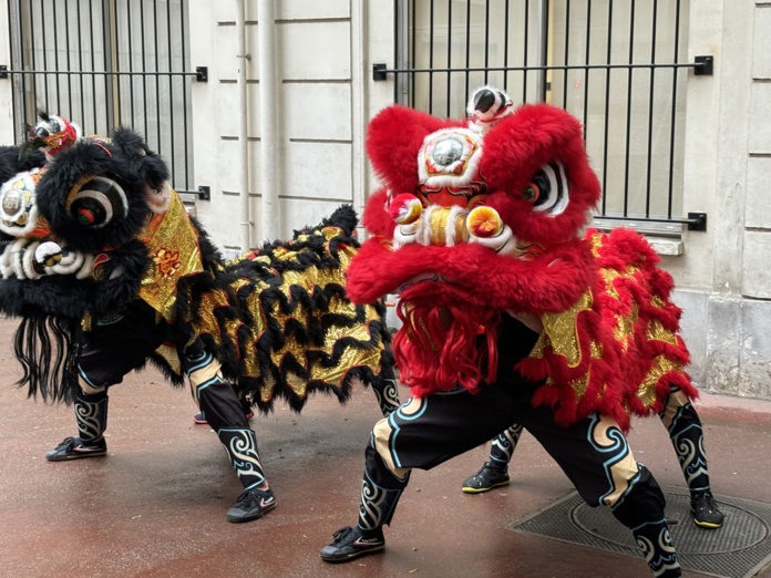 L'inauguration du bureau Taïwan à Paris méritait bien une petite danse, celle du lion ©David Savary