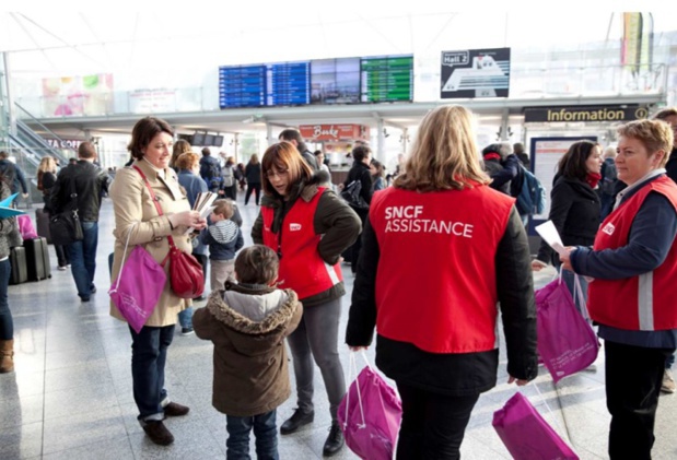 The program Junior&Cie enables children from 4 to 14 years old who travel alone to be accompanied by chaperones - DR : SNCF The program Junior&Cie enables children from 4 to 14 years old who travel alone to be accompanied by chaperones - DR : SNCF
