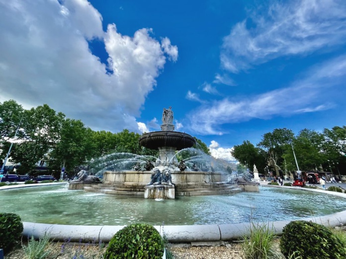 L'imposante fontaine de la Rotonde (©PB) L'imposante fontaine de la Rotonde (©PB)