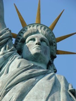 Miss Liberty toujours aussi fringante dans le coeur des Frenchies... un peu d'atavisme, peut-être ?