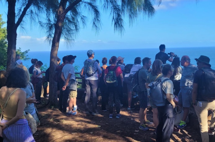 Randonnée Yoga à la Réunion pour le Forum des Pionniers - Photo AB Randonnée Yoga à la Réunion pour le Forum des Pionniers - Photo AB