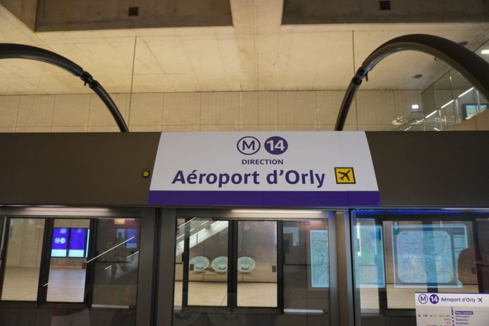 le métro automatique de la ligne 14. Direction Orly. Photo : C.Hardin