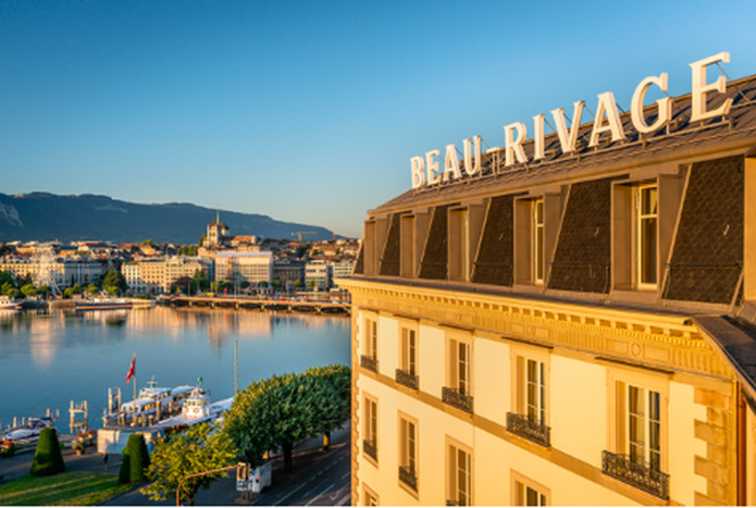 L'hôtel Beau-Rivage Genève offre une vue imprenable sur la ville suisse (©Beau-Rivage)