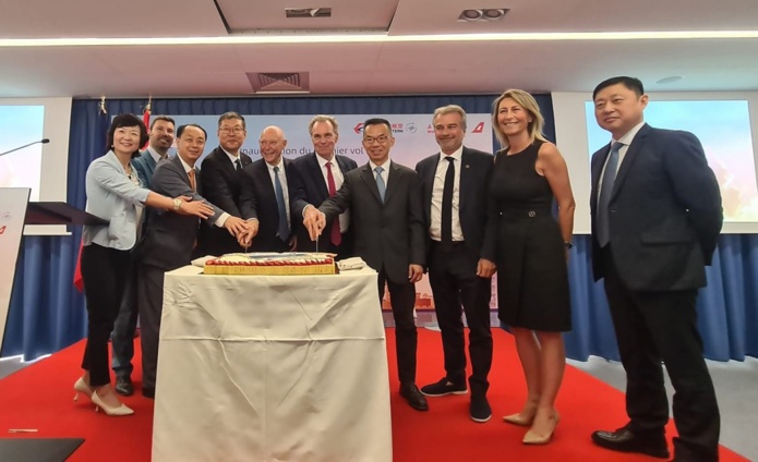 Inauguration du premier vol Shanghai - Marseille - Photo LinkedIn OT Pays de Manosque Inauguration du premier vol Shanghai - Marseille - Photo LinkedIn OT Pays de Manosque