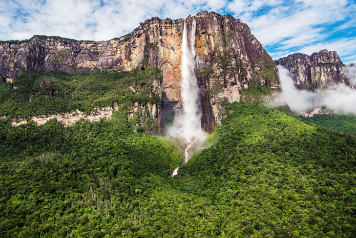La plus haute chute d'eau du monde est à nouveau accessible !
