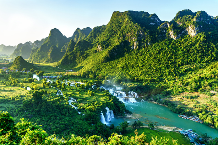 Région montagneuse de Cao Bang © Aurora Travel & DMC Région montagneuse de Cao Bang © Aurora Travel & DMC