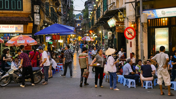 Rue à Hanoi © Aurora Travel & DMC Rue à Hanoi © Aurora Travel & DMC