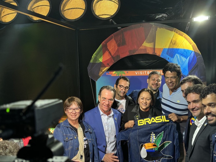 Rai, l'ancien joueur du PSG et de la Seleçao, est venu faire la promotion du Brésil lors de l'inauguration du pavillon. ©David Savary Rai, l'ancien joueur du PSG et de la Seleçao, est venu faire la promotion du Brésil lors de l'inauguration du pavillon. ©David Savary