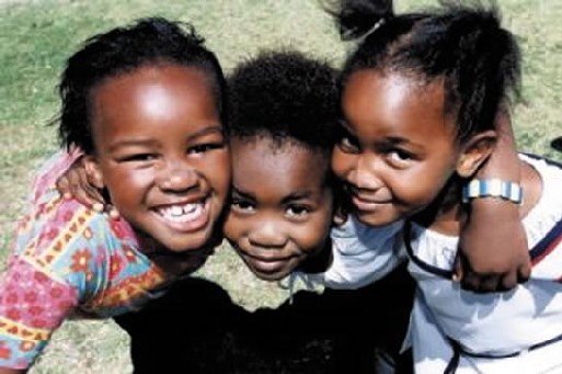 Unitaid a collecté au total 300 mie en 2007. Avec cet argent 100 000 enfants ont été soignés dans le monde grâce à l’achat de 55 millions de doses d’Artémisine Unitaid a collecté au total 300 mie en 2007. Avec cet argent 100 000 enfants ont été soignés dans le monde grâce à l’achat de 55 millions de doses d’Artémisine