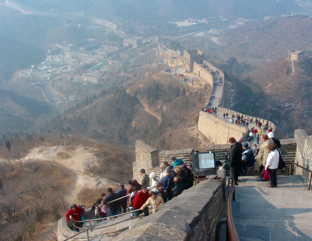 La Grande muraille de Chine pourrait bientôt protéger le voyagiste français des coups de boutoir de la concurrence... cela suffira-t-il ? /photo JDL