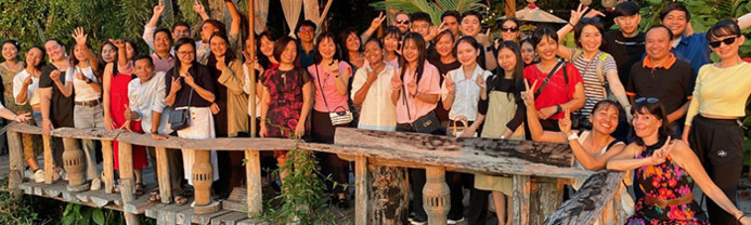 L'équipe Easia Travel Cambodge © Easia Travel L'équipe Easia Travel Cambodge © Easia Travel