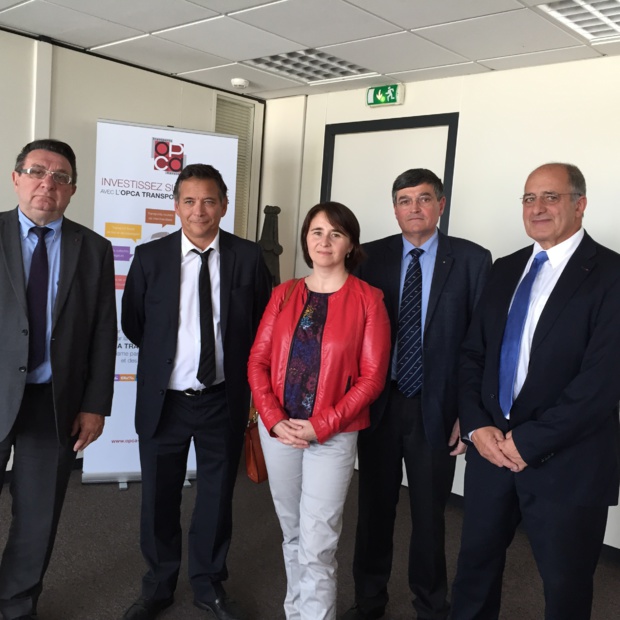 De gauche à droite  : René Petit ( Président Opca Transports et Services, Laurent Vilboeuf  (Direccte) ,Laurence Montclard  (Meeting the French ) et Dominique Couturier(Société nouvelle Giraux Voyages Loisirs Pontoisiens) qui ont participé à une démarche de positionnement, Jean-Pierre Mas (président du SNAV). Photo copyright / Opca Transports et Services