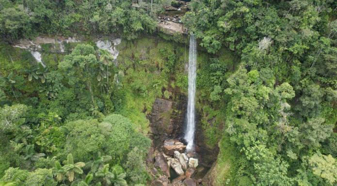 Cascade “Fin del Mundo” © Marianne Jagu Cascade “Fin del Mundo” © Marianne Jagu