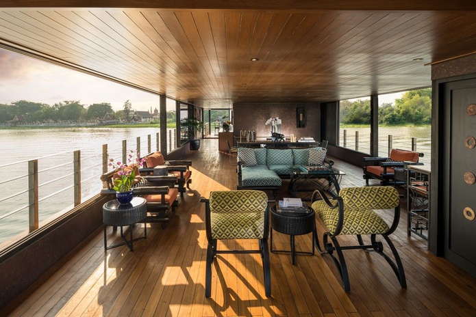 Le lounge du "Loy River Song" (@Anantara Hotels & Resorts) Le lounge du "Loy River Song" (@Anantara Hotels & Resorts)