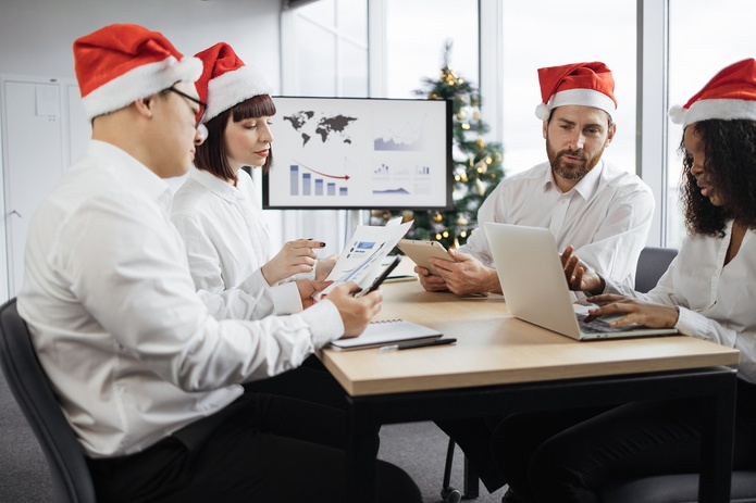 En décembre, intégrer des actions RSE dans votre entreprise est une véritable opportunité de fédérer vos équipes, de donner du sens à vos actions et de valoriser vos engagements auprès de vos clients - DepositPhotos.com, sofiiashunkina@gmail.com En décembre, intégrer des actions RSE dans votre entreprise est une véritable opportunité de fédérer vos équipes, de donner du sens à vos actions et de valoriser vos engagements auprès de vos clients - DepositPhotos.com, sofiiashunkina@gmail.com