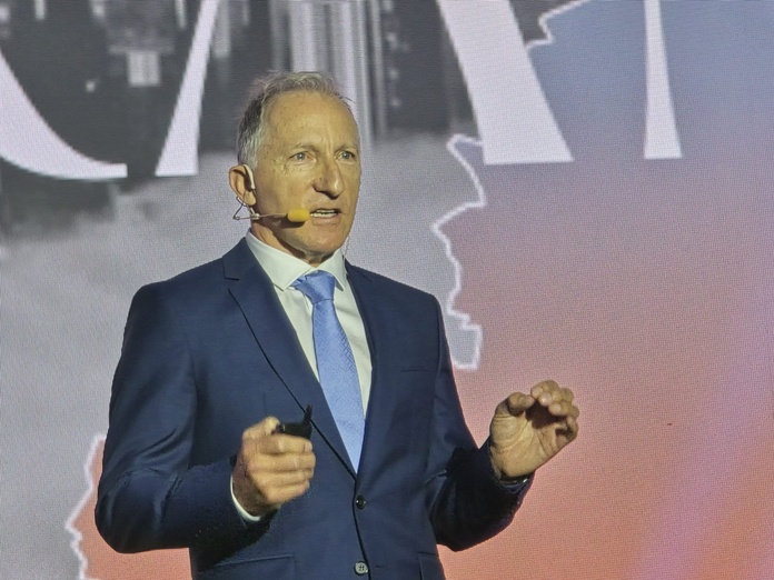 34 M€ de sur-commissions seront distribuées en 2024 aux adhérents de Selectour a annoncé Jean-Noël Lefeuvre, directeur général du réseau lors du Congrès annuel à Doha - Photo CE 34 M€ de sur-commissions seront distribuées en 2024 aux adhérents de Selectour a annoncé Jean-Noël Lefeuvre, directeur général du réseau lors du Congrès annuel à Doha - Photo CE