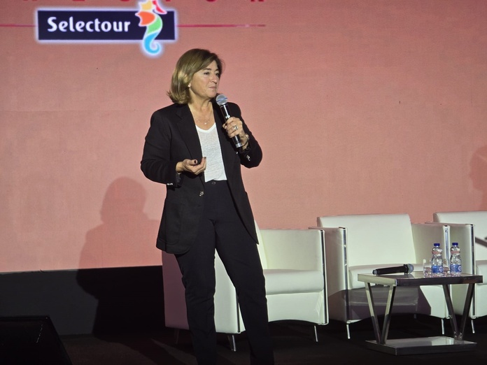 A Doha, Valérie Boned, la présidente des EDV s'est exprimée devant 600 personnes, un record pour un congrès Selectour @CE A Doha, Valérie Boned, la présidente des EDV s'est exprimée devant 600 personnes, un record pour un congrès Selectour @CE
