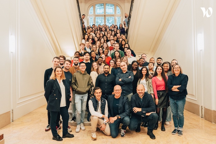 Les équipes de PerfectStay, au centre, les quatre cofondateurs. @perfectstay Les équipes de PerfectStay, au centre, les quatre cofondateurs. @perfectstay