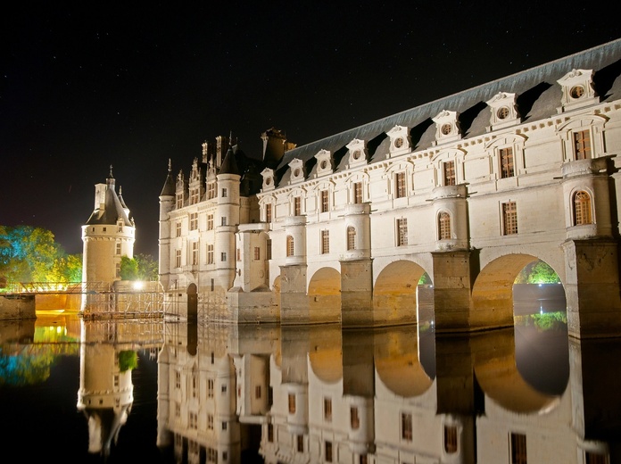 Noël au pays des châteaux 2024 : à Chenonceau, on célèbre l’art de vivre, grâce à une collaboration avec le porcelainier Bernardaud et le scénographe floral du château - DepositPhotos.com, mac_sim Noël au pays des châteaux 2024 : à Chenonceau, on célèbre l’art de vivre, grâce à une collaboration avec le porcelainier Bernardaud et le scénographe floral du château - DepositPhotos.com, mac_sim