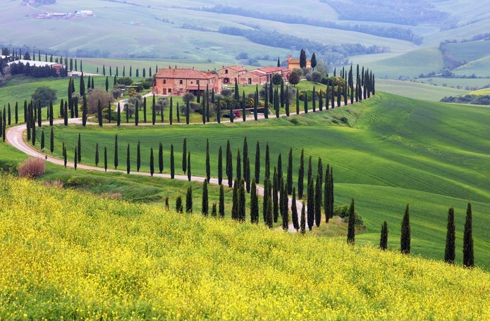 L'Italie (ici, un paysage en Toscane) fait partie des pays ciblés pour son développement par Domaines des Fontenille. Déjà, l'ouverture d'un hôtel à Radda-in-Chianti l'a fait connaître de la clientèle internationale (© Deposit Photos) L'Italie (ici, un paysage en Toscane) fait partie des pays ciblés pour son développement par Domaines des Fontenille. Déjà, l'ouverture d'un hôtel à Radda-in-Chianti l'a fait connaître de la clientèle internationale (© Deposit Photos)