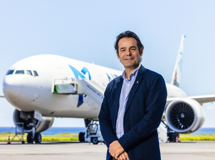 ""Air Austral est de retour, nous allons défendre nos positions" selon Hugues Marchessaux - Crédit photo : Air Austral @Lionel Ghighi ""Air Austral est de retour, nous allons défendre nos positions" selon Hugues Marchessaux - Crédit photo : Air Austral @Lionel Ghighi