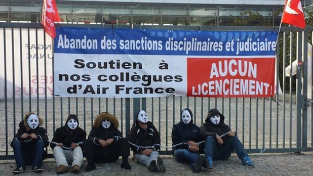 La CGT n'accepte pas les licenciements et appelle à la grève le 19 novembre 2015 - Photo Paris-luttes.info