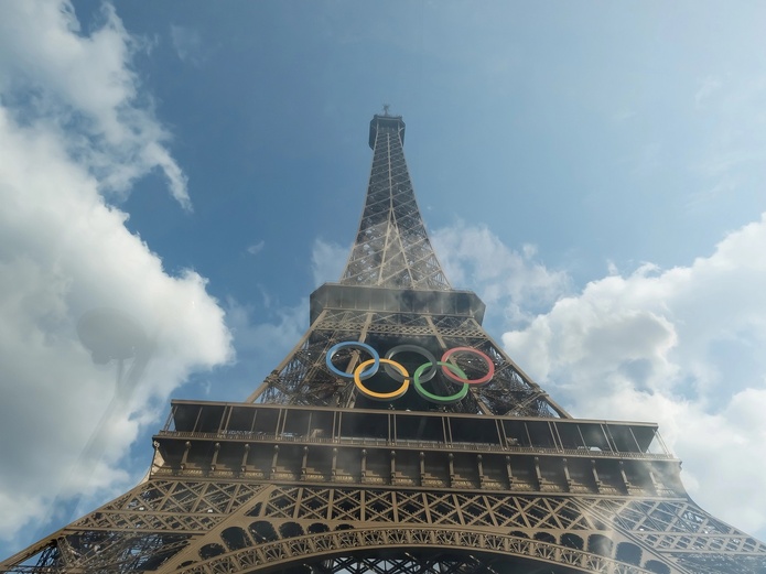 La Tour Eiffel dresse le bilan d’une année Olympique - Photo : Depositphotos.com @actionsports La Tour Eiffel dresse le bilan d’une année Olympique - Photo : Depositphotos.com @actionsports