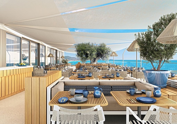 Que l'on déjeune sur la terrasse par beau temps ou à l'intérieur du restaurant Taulissa, la vue à 360° est incomparable (© Maison Albar) Que l'on déjeune sur la terrasse par beau temps ou à l'intérieur du restaurant Taulissa, la vue à 360° est incomparable (© Maison Albar)