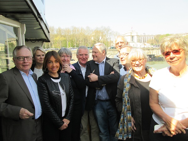 Les membres du Conseil d'Administration de l'AFST : Véronique BAUDET-FIESCHI, Karen BOSSARD (Vice-Présidente), Georges COLSON, Jean-Pierre COSMES (Secrétaire Général), Jacqueline DALMAZ, Hervé DEVILLE, Paule KLEIN, Michel MESSAGER (Président), Evelyne MILLON (Responsable Informatique), Michèle SANI, Jean-Pierre SAUVAGE, Pierre SUROT