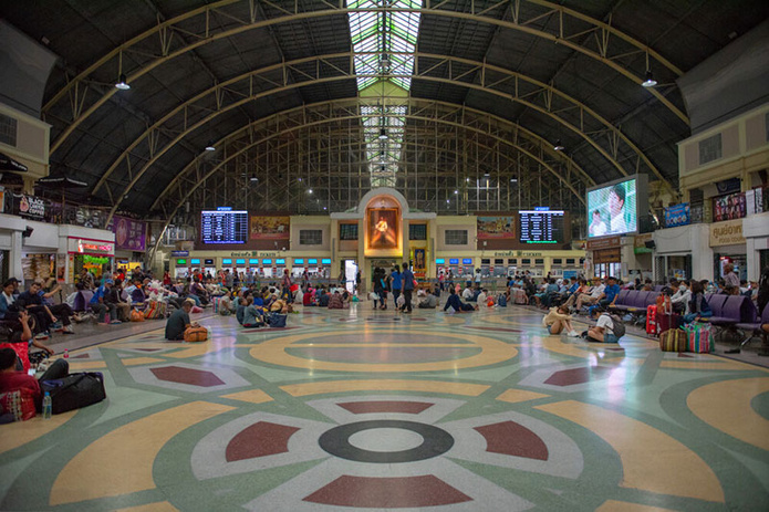 Voyager en train : un mode de transport pratique et plus écologique © Easia Travel Voyager en train : un mode de transport pratique et plus écologique © Easia Travel