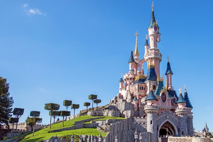 Disney100 : un siècle d’histoires célébré à Paris - Photo : Depositphotos.com @sichkarenko_com Disney100 : un siècle d’histoires célébré à Paris - Photo : Depositphotos.com @sichkarenko_com