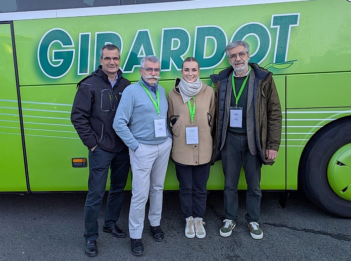 Chez Girardot Voyages la passation de pouvoir se fait en famille - RP Chez Girardot Voyages la passation de pouvoir se fait en famille - RP