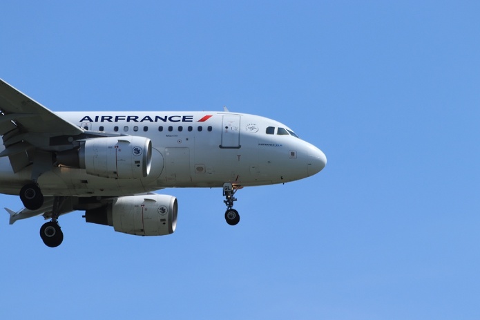 Air France et la SNCF proposent pour la première fois la conversion de Miles Flying Blue en bons d’achat TGV INOUI - Depositphotos.com Air France et la SNCF proposent pour la première fois la conversion de Miles Flying Blue en bons d’achat TGV INOUI - Depositphotos.com