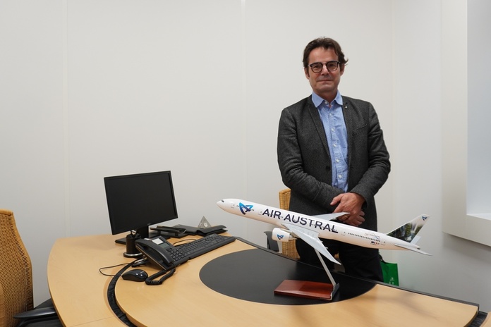 Hugues Marchessaux le 3 février dans les locaux parisiens d'Air Austral. Photo : C.Hardin Hugues Marchessaux le 3 février dans les locaux parisiens d'Air Austral. Photo : C.Hardin