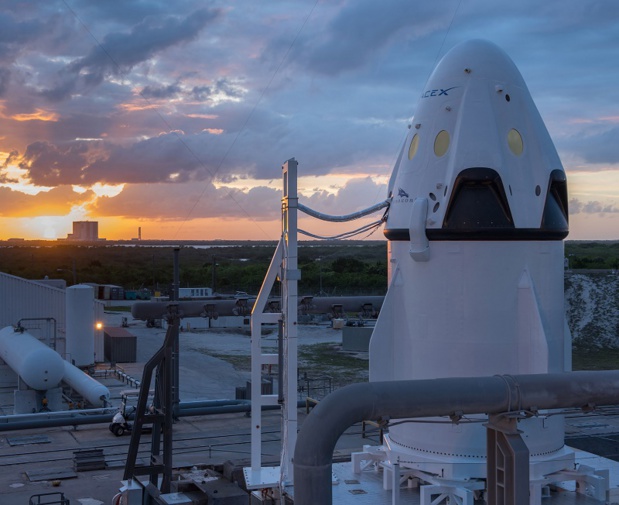 La société SpaceX du milliardaire américain Elon Musk a réussi à récupérer le premier étage de son lanceur Falcon 9, revenu atterrir en douceur sur un ancien centre d'essais de fusées et de missiles de l'US Air Force après 11 minutes de vol Photo Credit — SpaceX